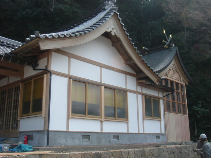 絹巻神社　本殿改修工事